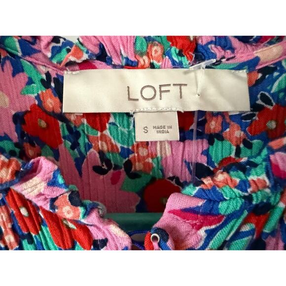 Women's Flutter Sleeve Ruffle Neck Top by LOFT Small Colorful Floral Light Airy - Picture 4 of 6